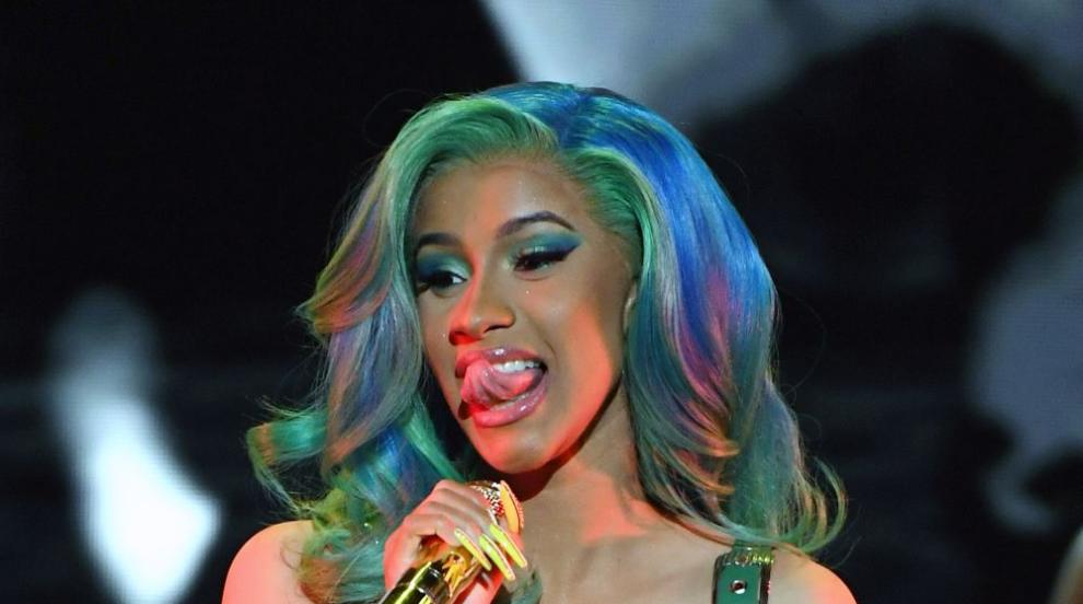 Световен ден на плезенето: Ето кои са най-палавите звезди (ГАЛЕРИЯ)