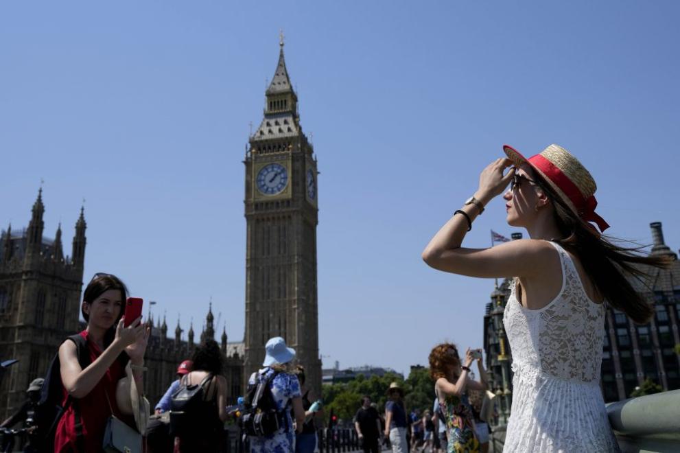 Великобритания счупи във вторник отново рекорда си за най-висока температура,