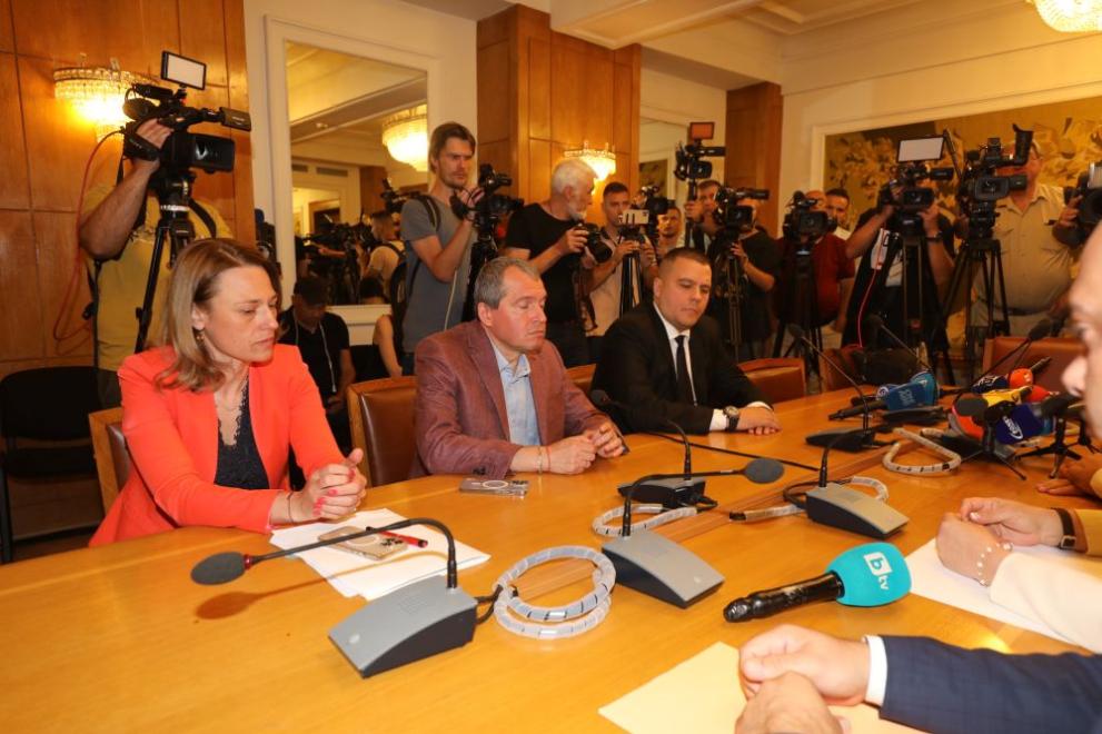  договаряния Българска социалистическа партия и Има Такъв Народ 