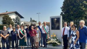 Барелефната плоча на Пейо Яворов бе открита в Италия съобщиха