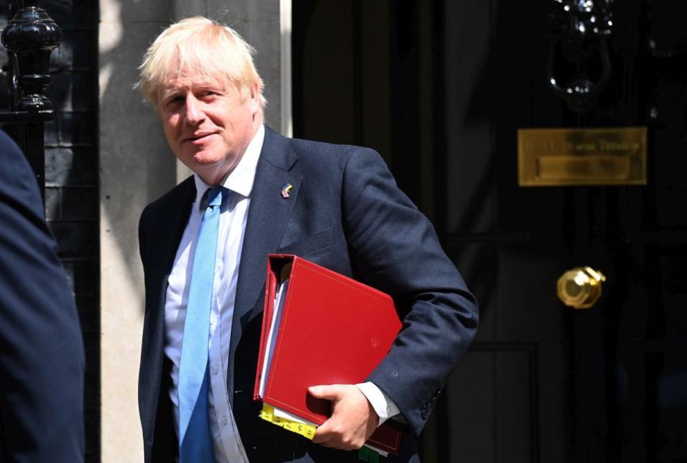 Бившият британски премиер Борис Джонсън ще напише книга за премиерския