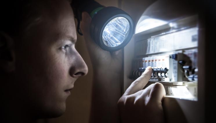 Ток - НА БЪДНИ ВЕЧЕР: Благоевград остана на тъмно