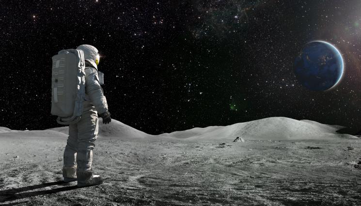 Луна - КОСМИЧЕСКИ ПОЛЕТ: НАСА е готова да потегли към Луната още в края на август