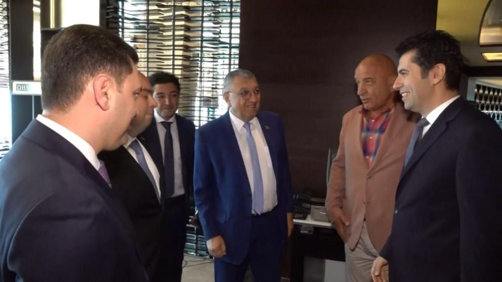 Министър-председателят Кирил Петков обсъди с президента на Азербайджан Илхам Алиеввъзможността