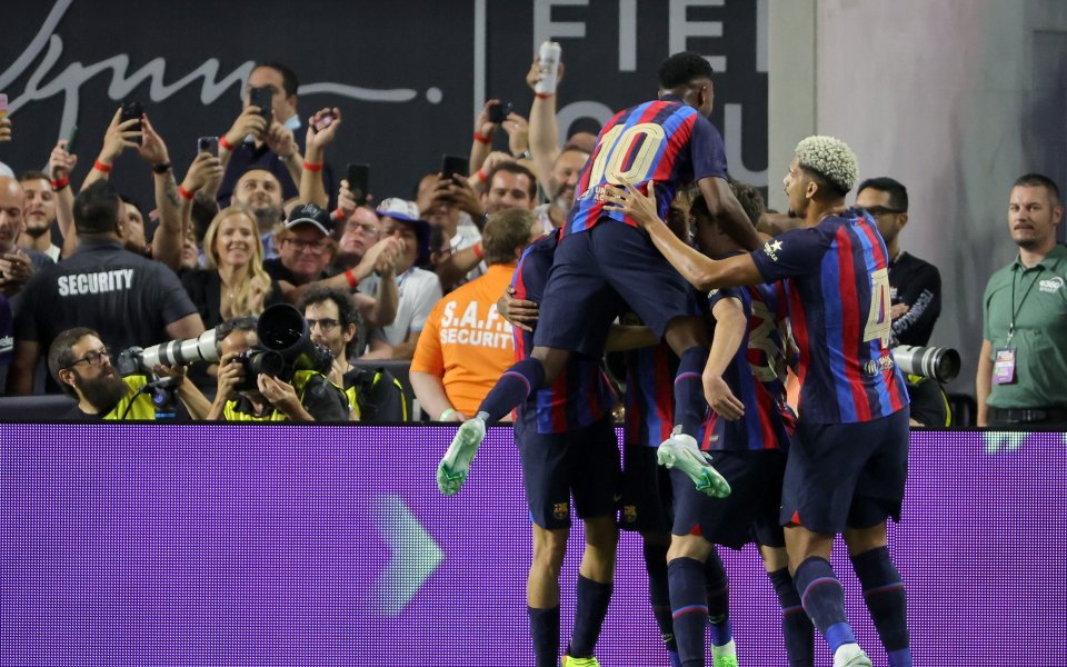 Отборът на Барселона спечели приятелската среща с Реал Мадрид от