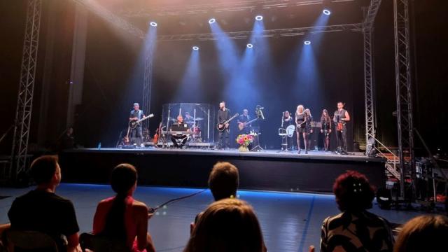 Жегите не спряха почитателите на Лили Иванова да се наслядят на концерта й в Габрово