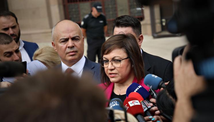 а - Нинова с тежки думи за президента: Радев е част от групата, която свали правителството