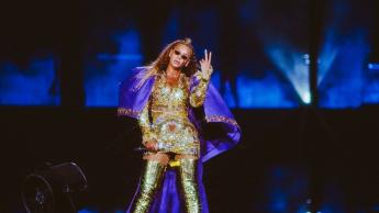 Beyoncé показа среден пръст на 2020-а