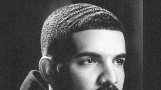 Drake показа сина си