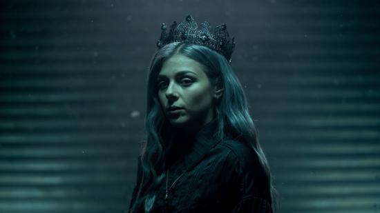 Виктория представя новата си песен и клип “Ugly Cry” на 20 ноември
