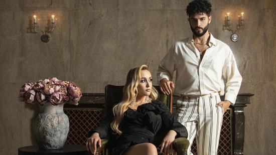 Дара Екимова и Искрата вдъхват холивудски лукс в новия хит "Apology"