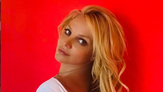 Britney Spears вдига хората с йога
