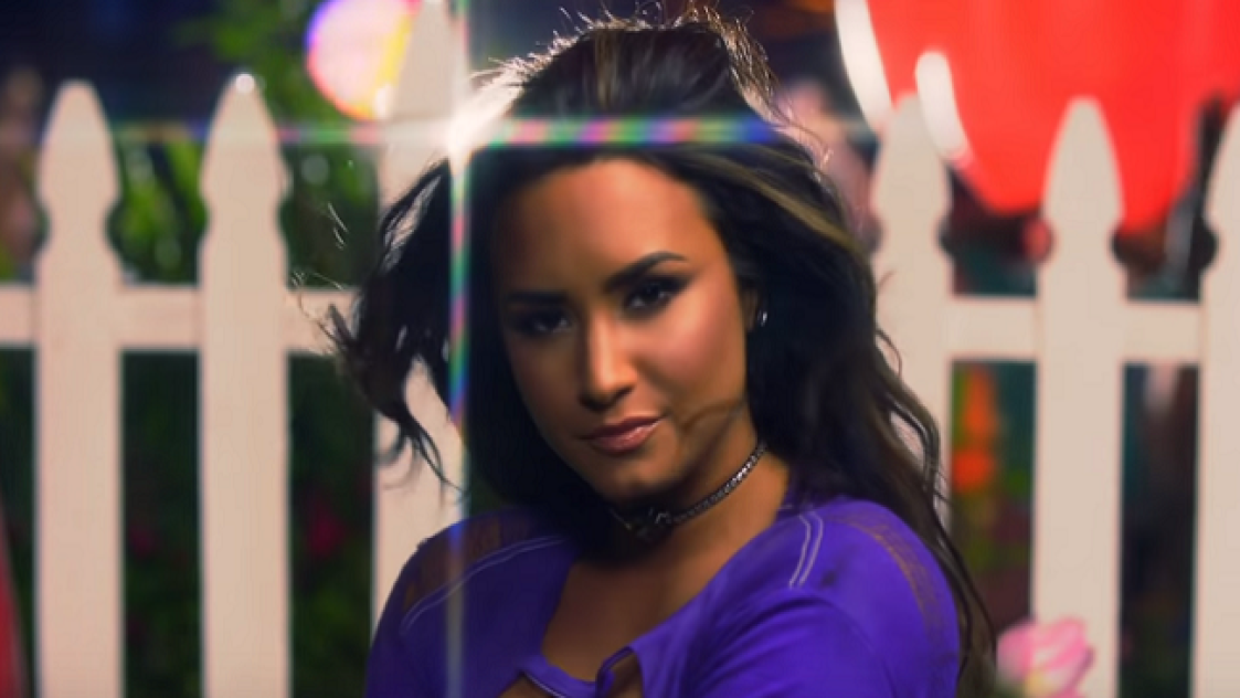 Demi Lovato ще пее и на Super Bowl