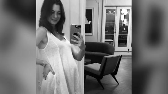 Anne Hathaway ще бъде майка за втори път