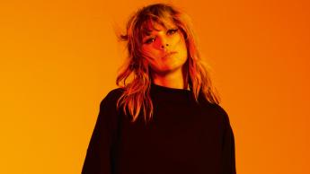 Taylor Swift загатна нов албум