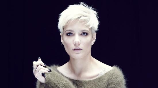 Приз за Halsey