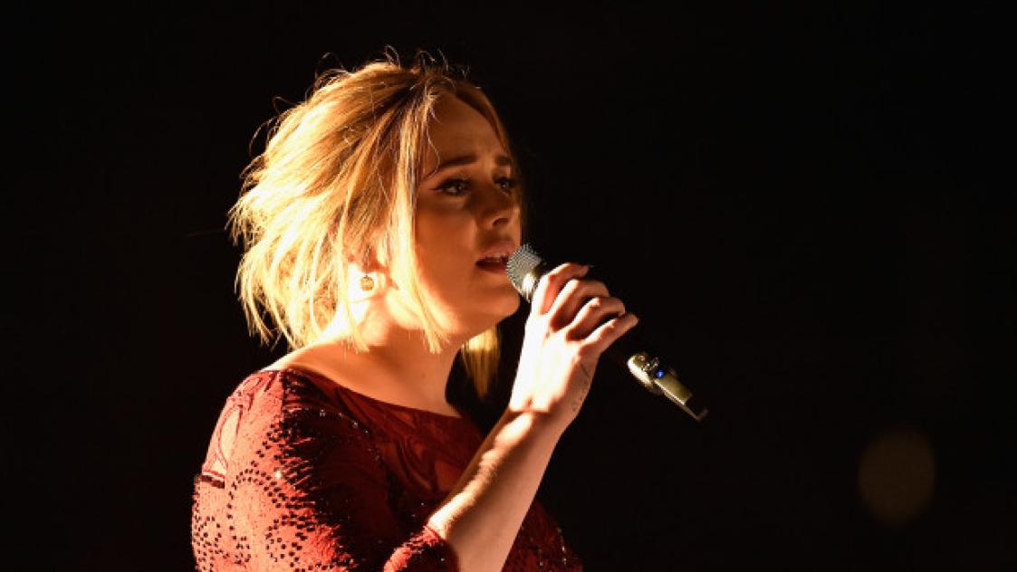Adele разказа за гафа на Grammy