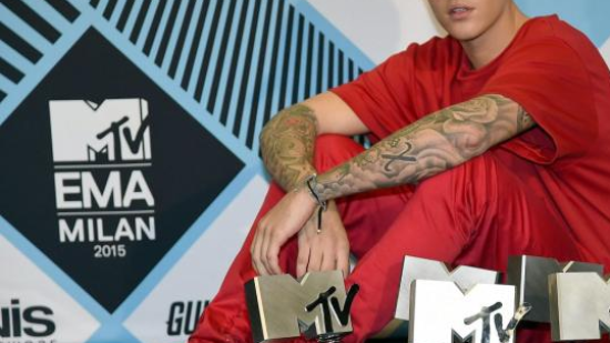 Justin Bieber триумфира на EMA в Милано