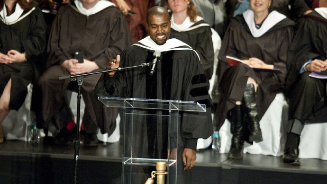 Kanye West с почетна диплома
