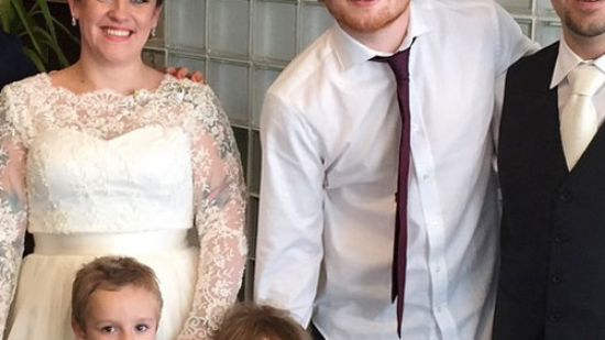 Ed Sheeran изненада младоженци