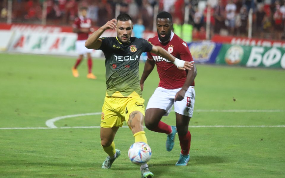 Нападателят на ЦСКА Дюкенс Назон използва своя Инстаграм, за да