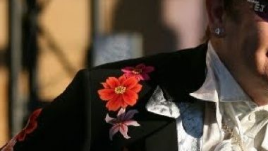 Elton John с " Brits Icon Award "