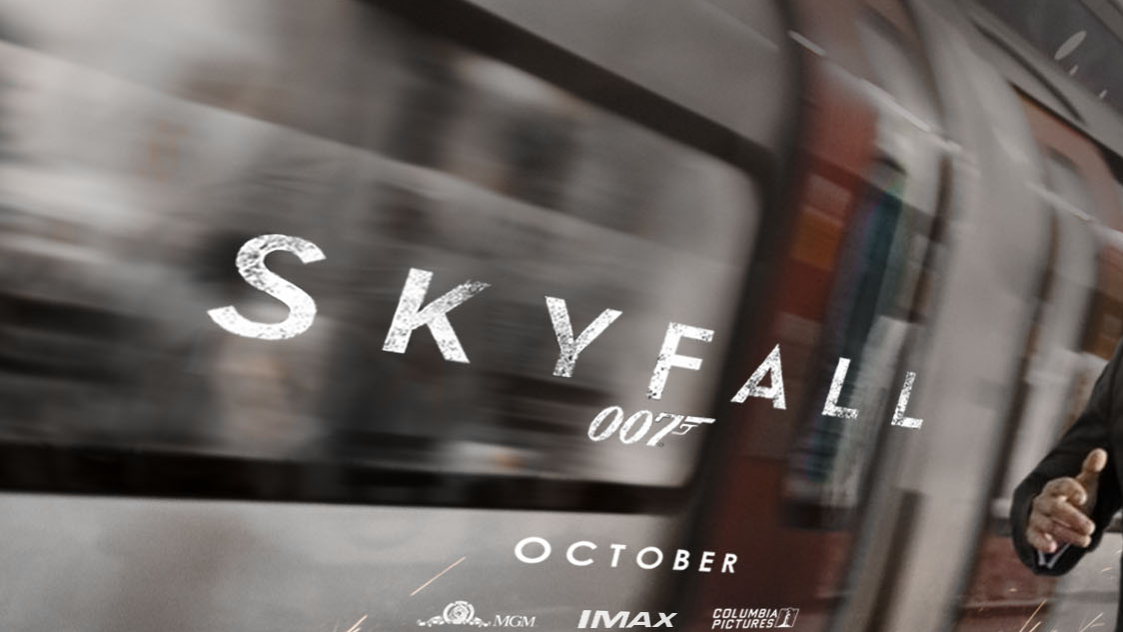 Kритиците във Великобритания гледаха Skyfall