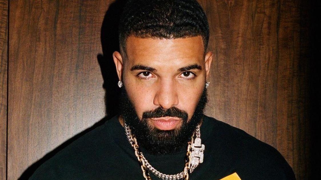 Drake отрече слуховете, че се оттегля от сцената