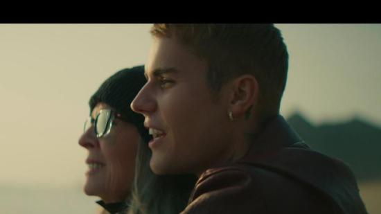Justin Bieber изненада с нов клип!