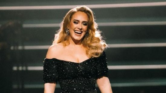 "30" на Adele е най-продаваният албум в САЩ за 2021