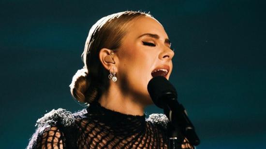 Албумът "30" на Adele е най-продаваният във Великобритания за 2021