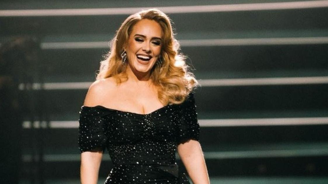 Adele пусна тийзър за видеото на "Oh My God"