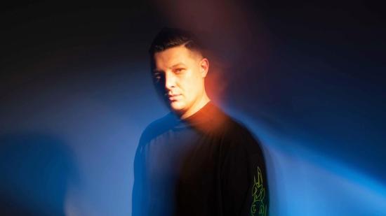 John Newman пусна заразителния нов сингъл ‘Holy Love’