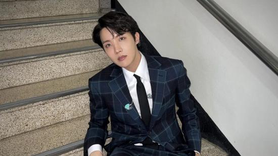 J-Hope от BTS пуска дебютния солов албум „Jack In The Box”