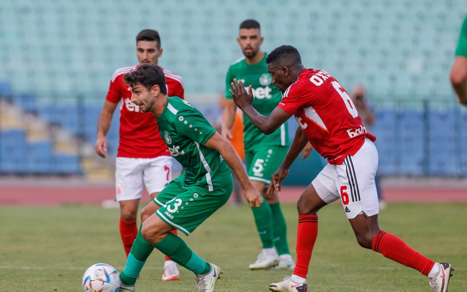 Хебър и ЦСКА 1948 играят при 0:1 в първи двубой