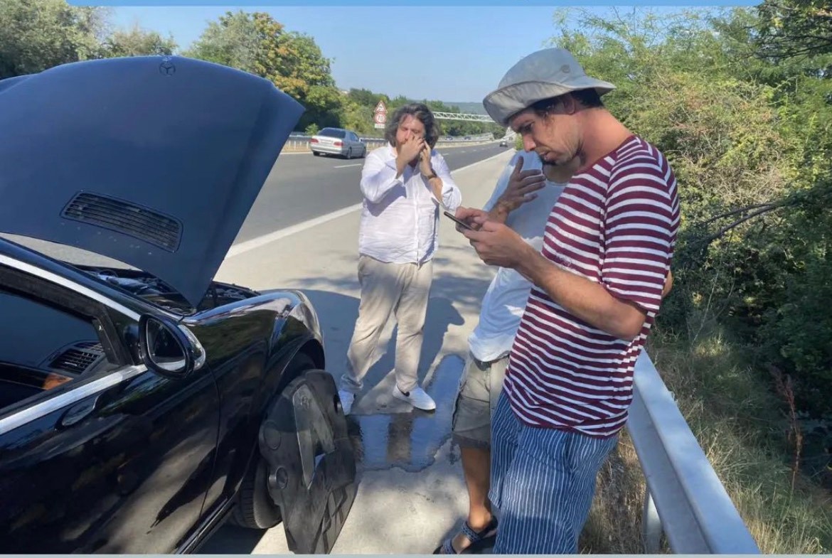 Кръстанов Варна Пеев закъсал автомобил