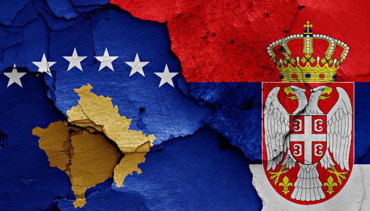 Сърбия - СЛЕД  ЗАБРАНА НА СРЪБСКИ ДОКУМЕНТИ: Напрежение в Косово, звучат предупредителни сирени (ВИДЕО)