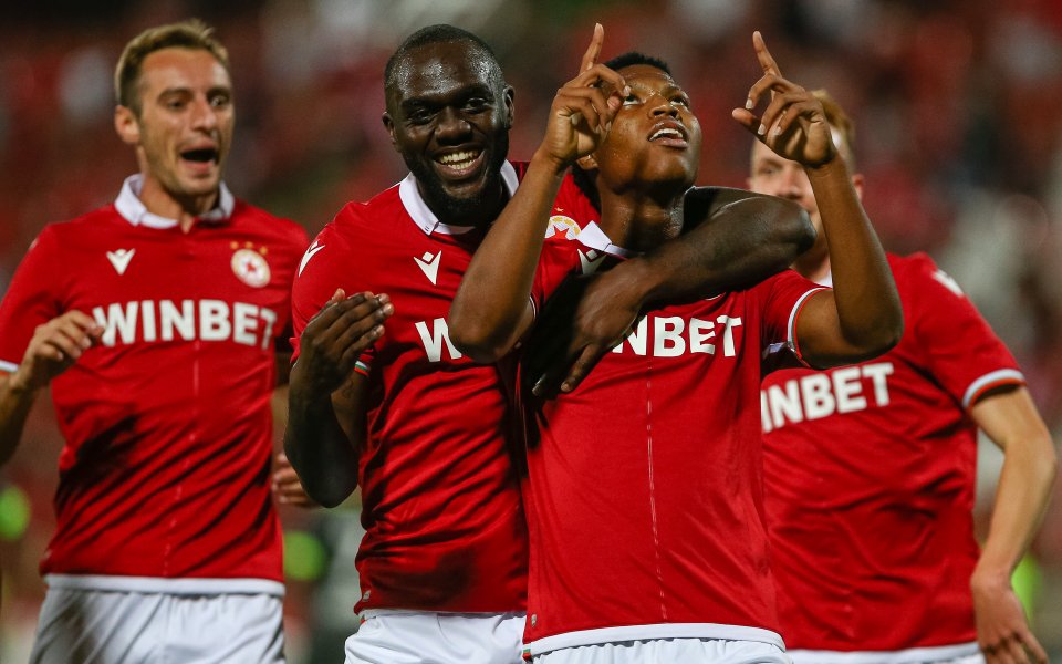 УЕФА определи разбивките преди жребия за плейофа на Лигата на