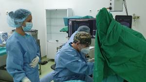 Трима мъже с ранен рак на простатата бяха успешно оперирани