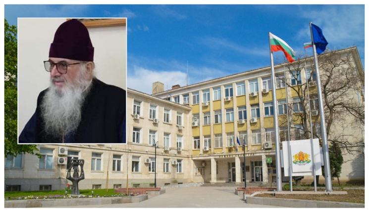 а - Не одобриха отец Чаков: Общинари за сефте без почетен гражданин