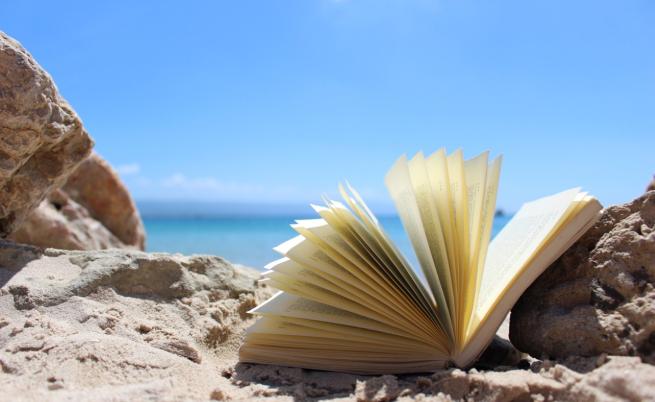Шест книги, които да прочетете до края на лятото