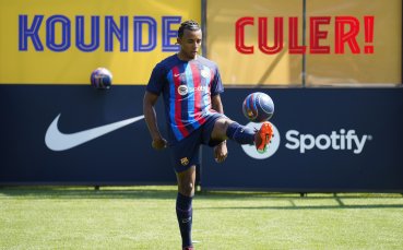 Новият защитник на Барселона Жул Кунде няма да бъде регистриран