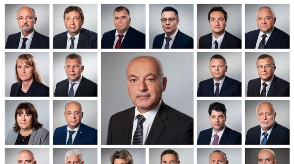 Новият служебен кабинет в снимки (ГАЛЕРИЯ)