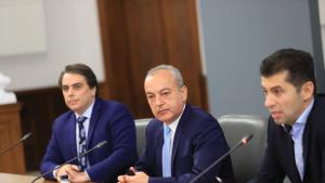 Гълъб Донев от днес ще оглавява четвъртия служебен кабинет назначен