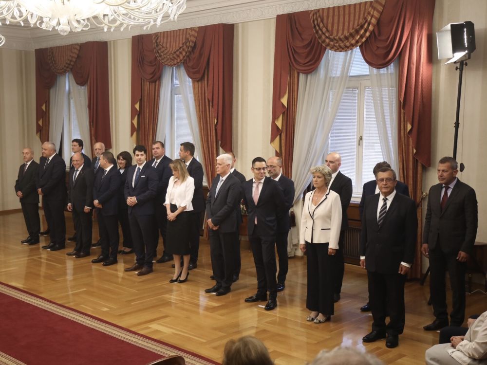 Президентът Радев представи новия служебен кабинет