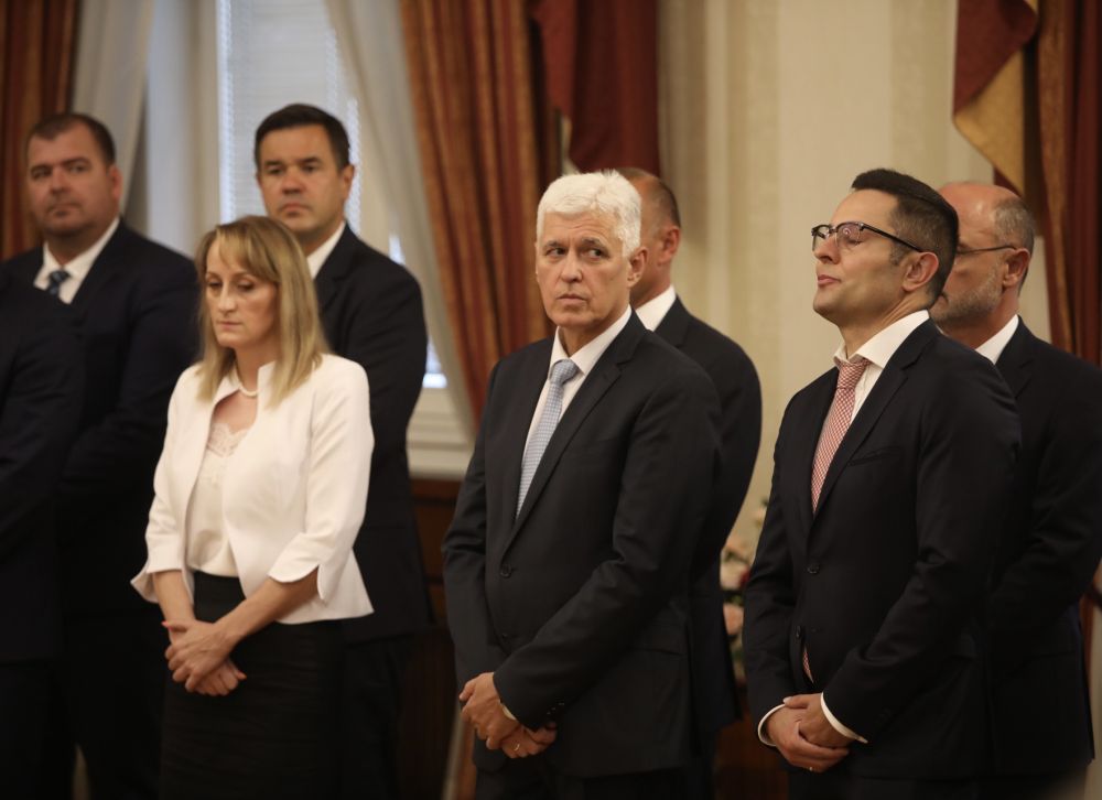 Президентът Радев представи новия служебен кабинет