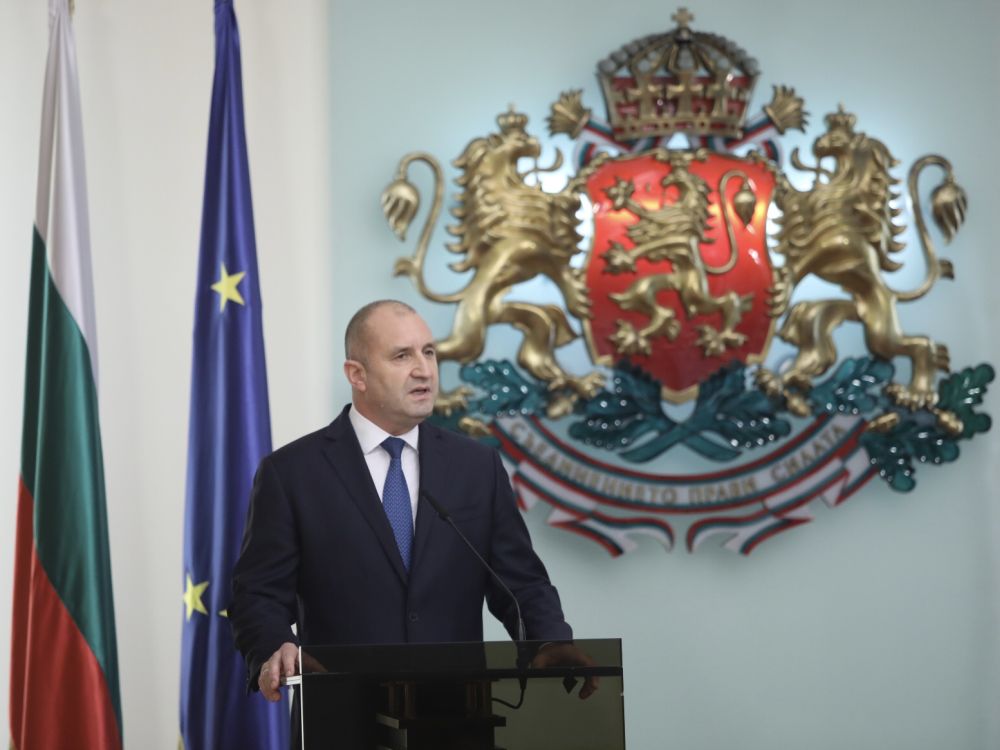 Президентът Радев представи новия служебен кабинет