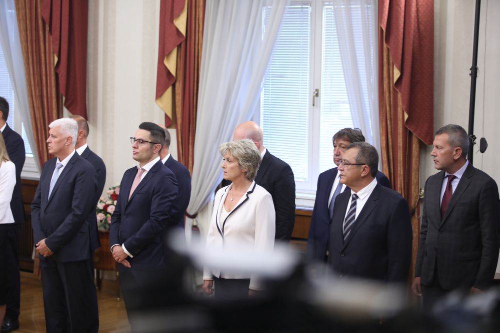 Президентът Радев представи новия служебен кабинет