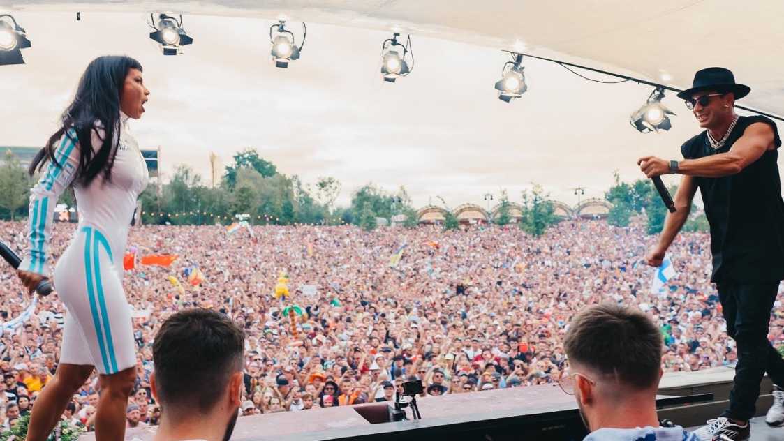 INNA е първият румънски изпълнител на Tomorrowland пред 200 000 публика