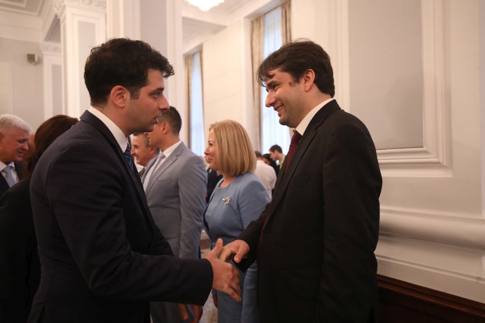 Кабинетът "Петков" предаде властта на служебния кабинет "Донев"